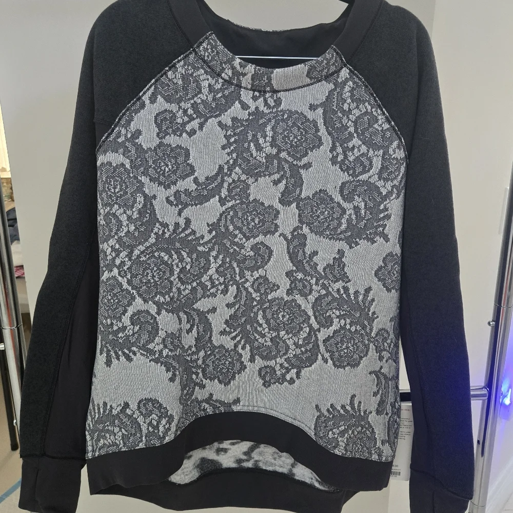 NWT Lululemon Fleet Street Pullover Size 10